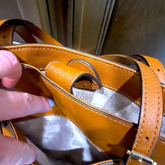 Authentic Michael Kors tote in signature luggage color! - Picture 7 of 16